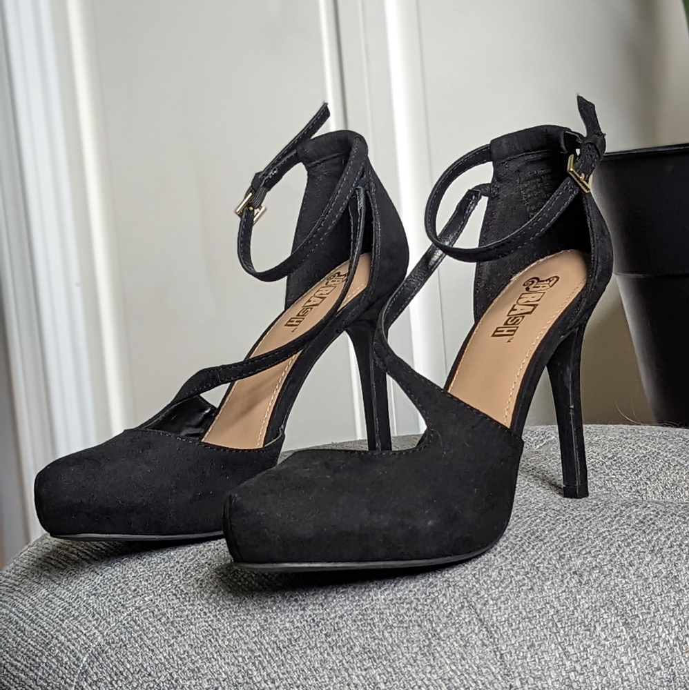 Black stilleto heels with sexy ankle straps
